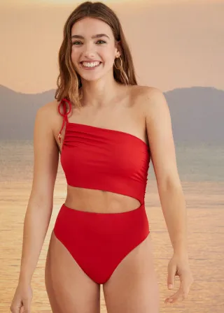 ЕДНОДЕЛЕН КОСТИМ ЗА КАПЕЊЕ Б 