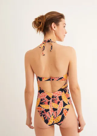 КОСТИМ ЗА КАПЕЊЕ 