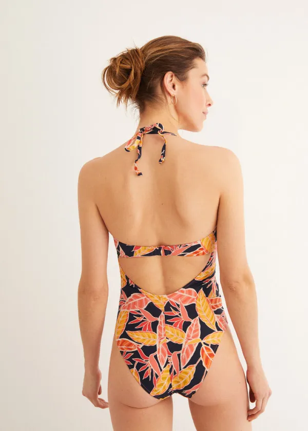 КОСТИМ ЗА КАПЕЊЕ 