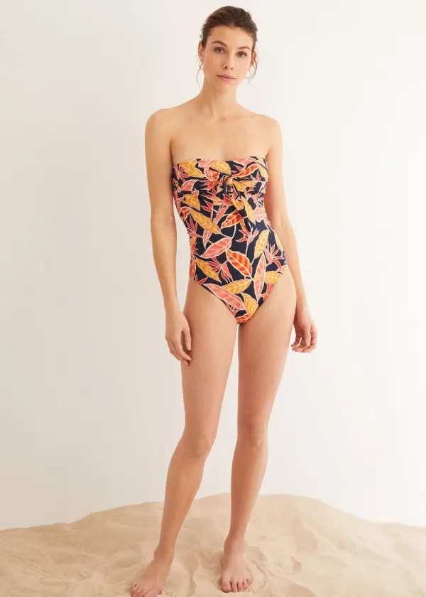 КОСТИМ ЗА КАПЕЊЕ 