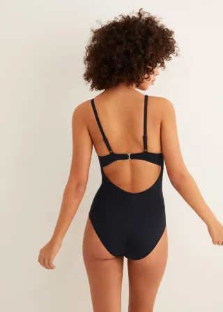 КОСТИМ ЗА КАПЕЊЕ 