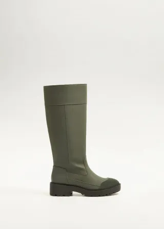 ВИСОКИ ЧИЗМИ 