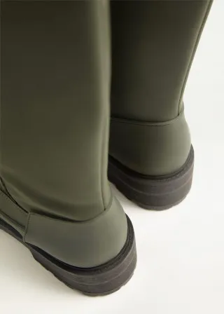 ВИСОКИ ЧИЗМИ 