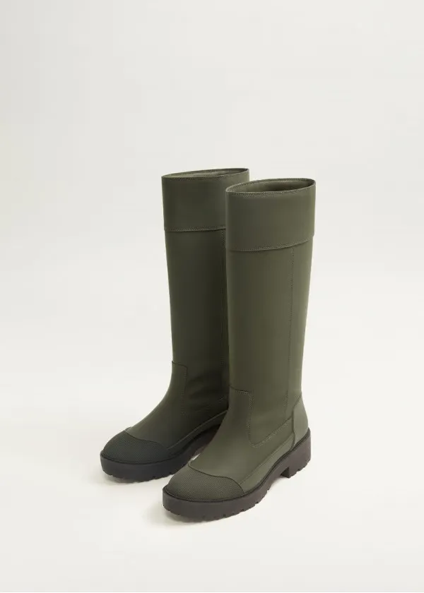 ВИСОКИ ЧИЗМИ 