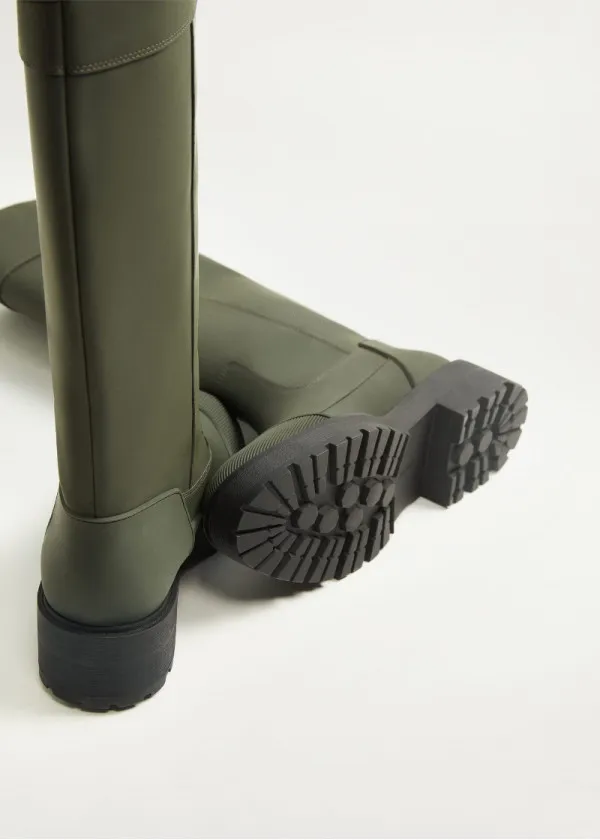 ВИСОКИ ЧИЗМИ 