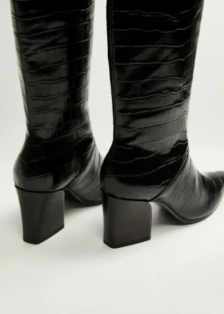 ВИСОКИ ЧИЗМИ 