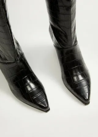 ВИСОКИ ЧИЗМИ 