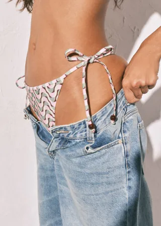 КОСТИМ ЗА КАПЕЊЕ ДОЛЕН ДЕЛ 