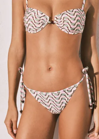 КОСТИМ ЗА КАПЕЊЕ ДОЛЕН ДЕЛ 