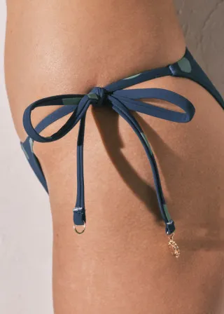 КОСТИМ ЗА КАПЕЊЕ ДОЛЕН ДЕЛ 