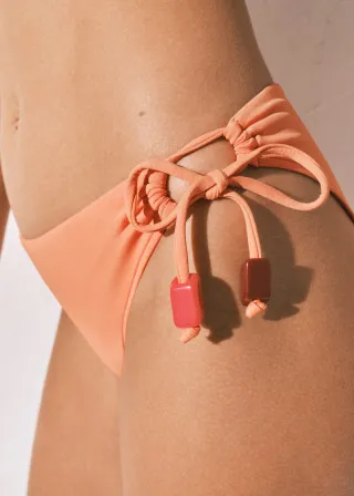 КОСТИМ ЗА КАПЕЊЕ ДОЛЕН ДЕЛ 