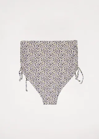 КОСТИМ ЗА КАПЕЊЕ ДОЛЕН ДЕЛ 