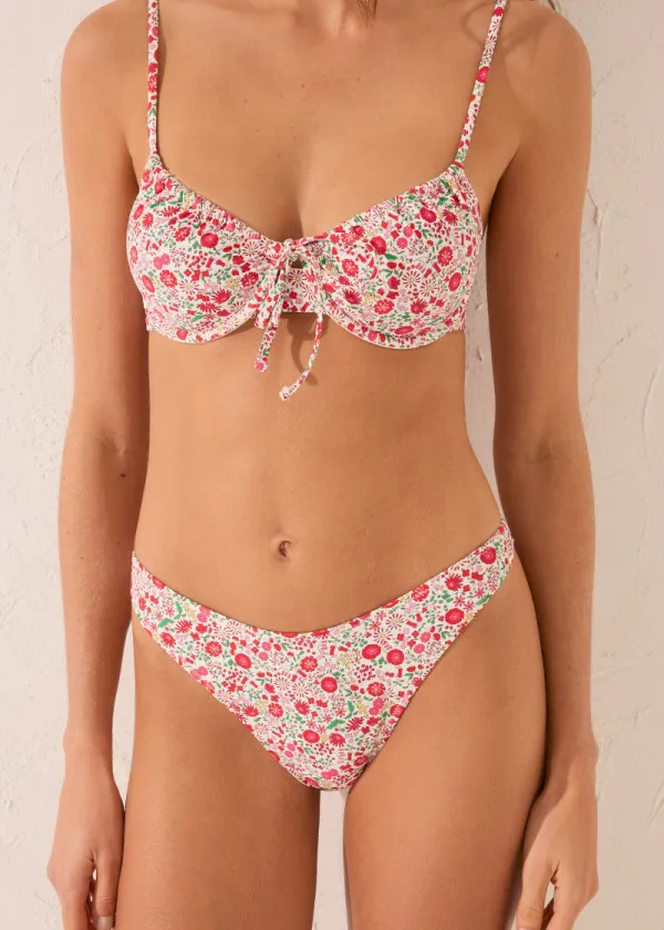 КОСТИМ ЗА КАПЕЊЕ ДОЛЕН ДЕЛ 