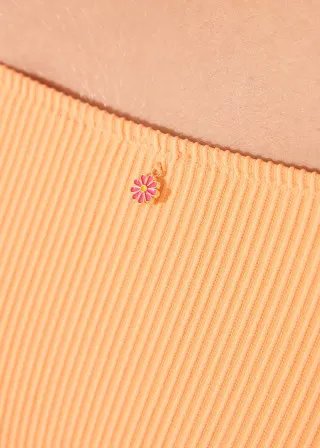 КОСТИМ ЗА КАПЕЊЕ ДОЛЕН ДЕЛ 