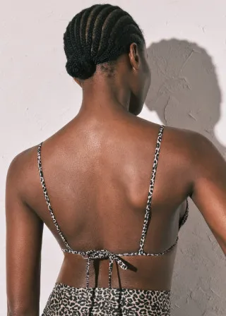 КОСТИМ ЗА КАПЕЊЕ ГОРЕН ДЕЛ Б 