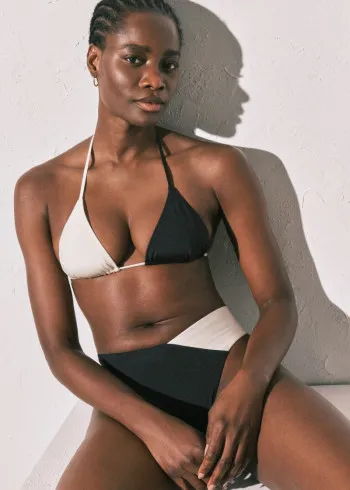 ЕДНОДЕЛЕН КОСТИМ ЗА КАПЕЊЕ Б 