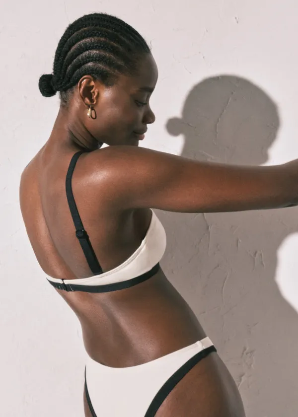 КОСТИМ ЗА КАПЕЊЕ ГОРЕН ДЕЛ Б 