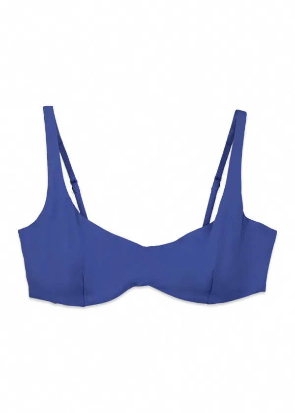 КОСТИМ ЗА КАПЕЊЕ ГОРЕН ДЕЛ Ц 