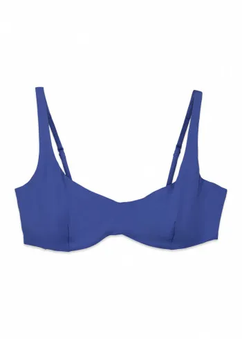 КОСТИМ ЗА КАПЕЊЕ ГОРЕН ДЕЛ Д 