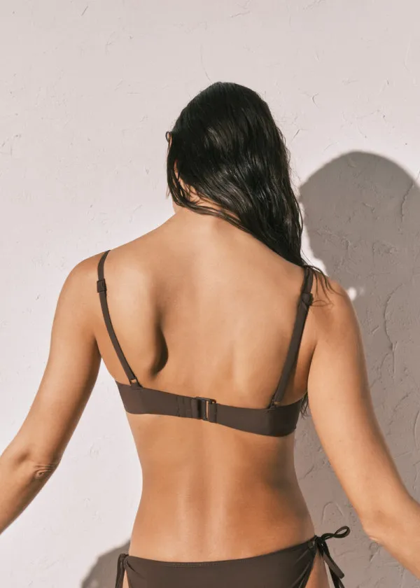 КОСТИМ ЗА КАПЕЊЕ ГОРЕН ДЕЛ Б 