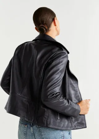 КОЖНА ЈАКНА 