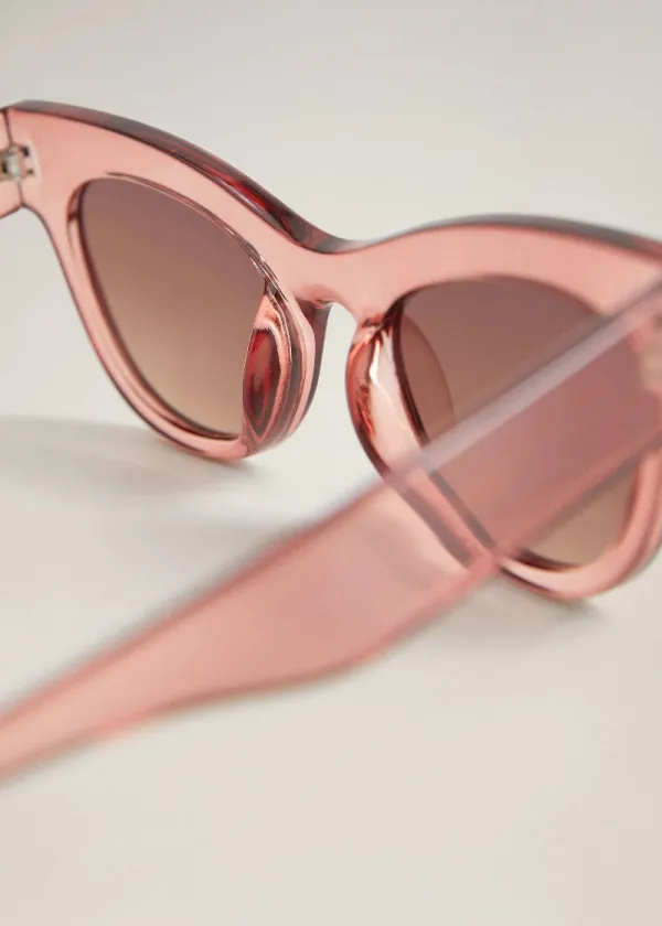 ОЧИЛА ЗА СОНЦЕ 