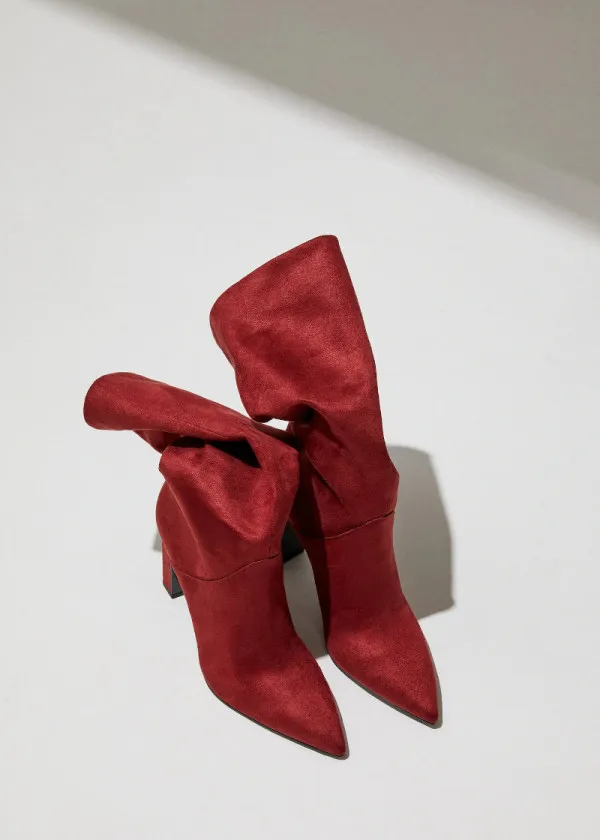 ВИСОКИ ЧИЗМИ 