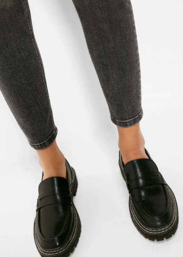 ЖЕНСКИ ФАРМЕРКИ 