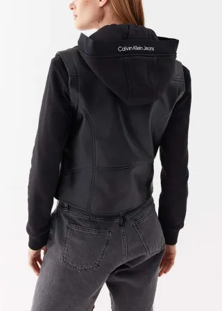 КОЖНА ЈАКНА 