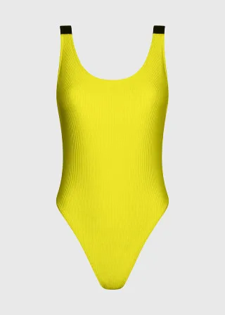 ЕДНОДЕЛЕН КОСТИМ ЗА КАПЕЊЕ 