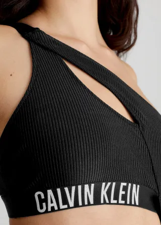 ЕДНОДЕЛЕН КОСТИМ ЗА КАПЕЊЕ 