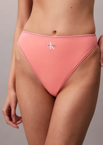 КОСТИМ ЗА КАПЕЊЕ 