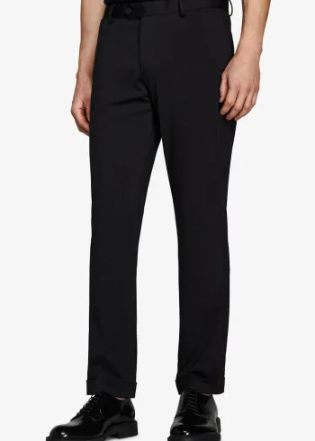 ОДЕЛО (ПАНТАЛОНИ) 