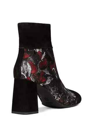 ЖЕНСКИ ЧЕВЛИ 