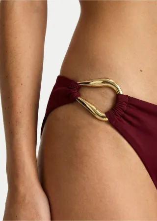 КОСТИМ ЗА КАПЕЊЕ 