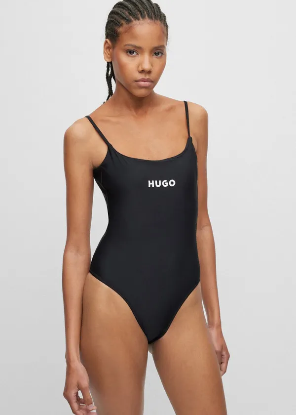 ЕДНОДЕЛЕН КОСТИМ ЗА КАПЕЊЕ 