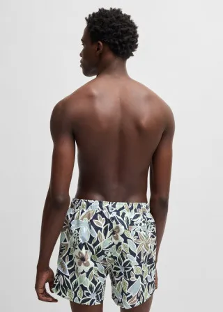 КОСТИМ ЗА КАПЕЊЕ 