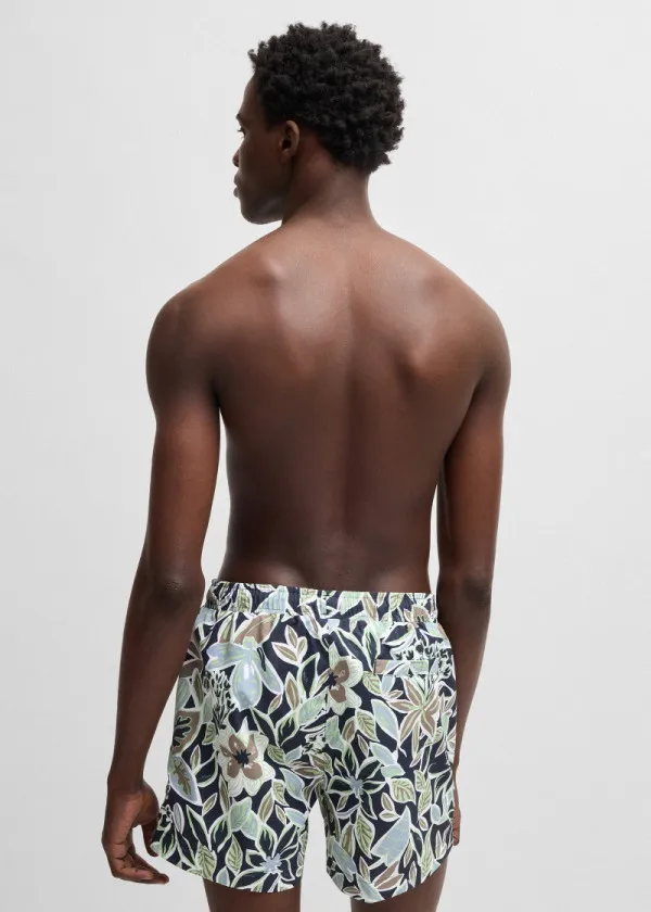 КОСТИМ ЗА КАПЕЊЕ 