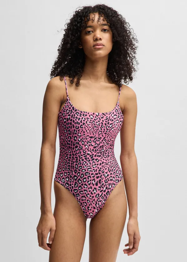 ЕДНОДЕЛЕН КОСТИМ ЗА КАПЕЊЕ 