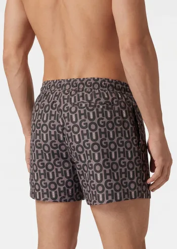 КОСТИМ ЗА КАПЕЊЕ 