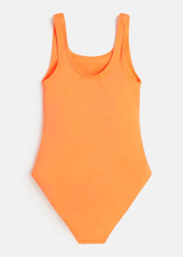 ЕДНОДЕЛЕН КОСТИМ ЗА КАПЕЊЕ 