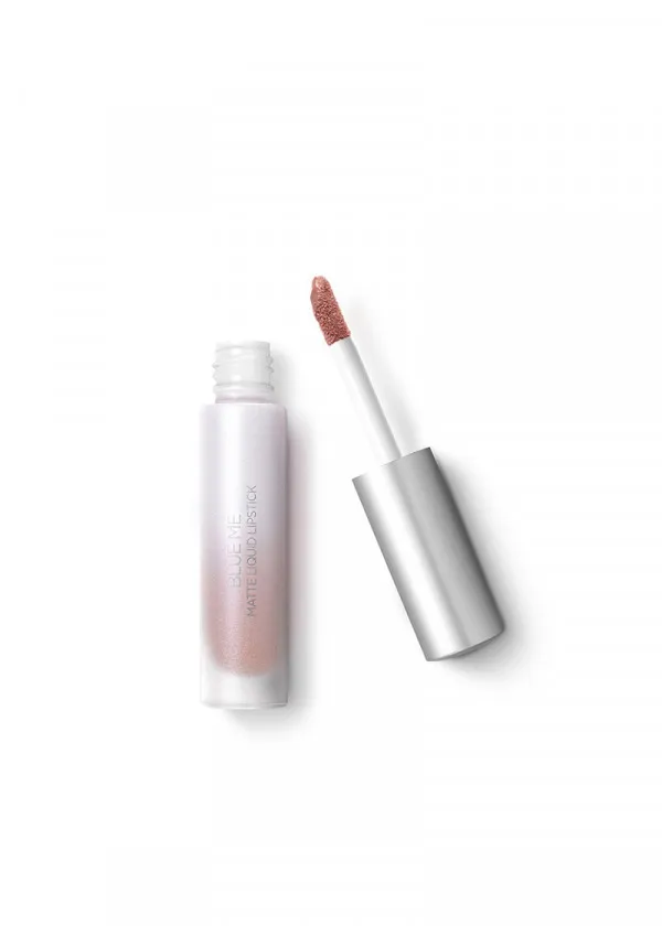 КАРМИН ЗА УСНИ 