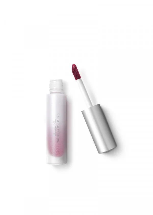 КАРМИН ЗА УСНИ 