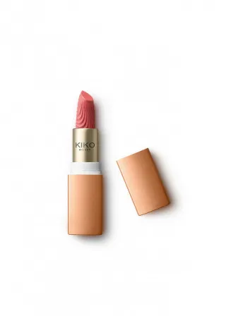 КАРМИН ЗА УСНИ 