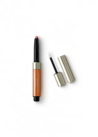 КАРМИН ЗА УСНИ 