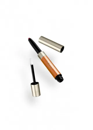 КАРМИН ЗА УСНИ 