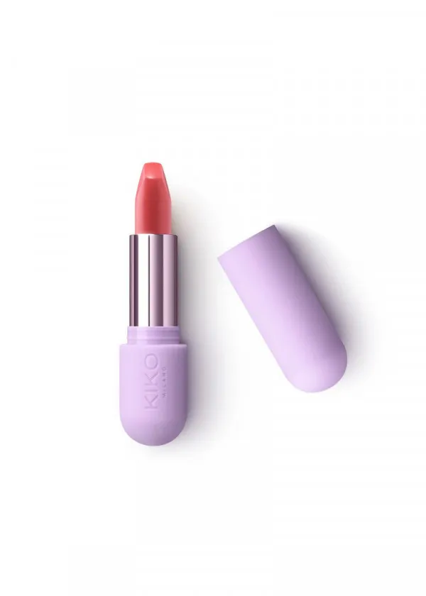 КАРМИН ЗА УСНИ 