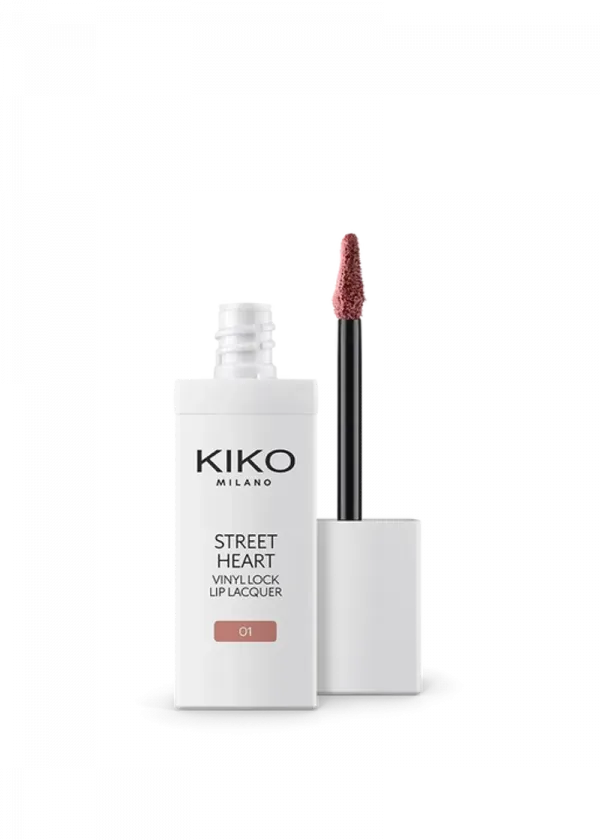 КАРМИН ЗА УСНИ 