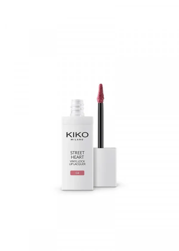 КАРМИН ЗА УСНИ 