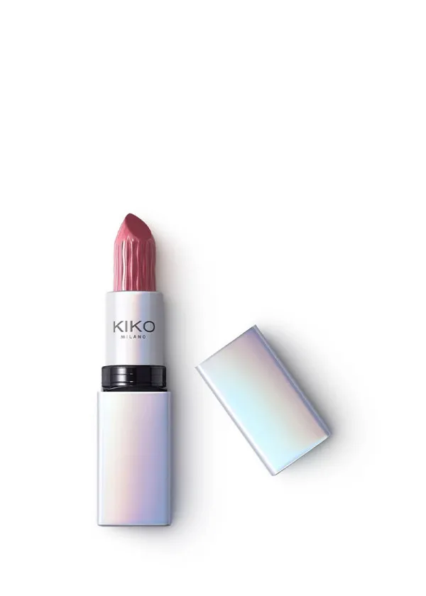 КАРМИН ЗА УСНИ 